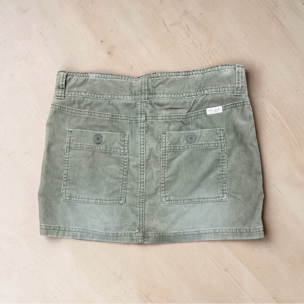 Vintage NWT Abercrombie & Fitch Distressed Corduroy Mini Skirt Size 2 - Picture 2 of 4
